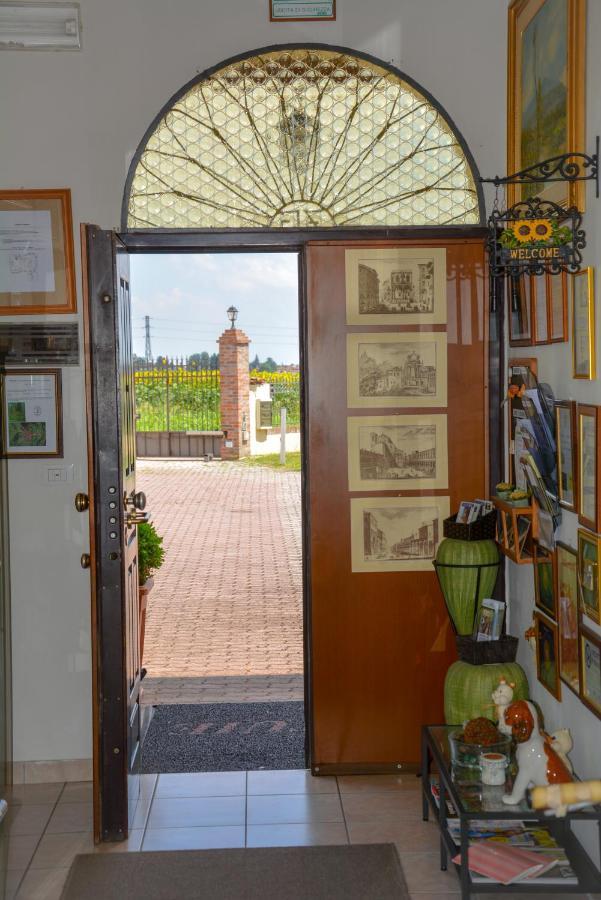 Le Tuie Villa Bologna Bagian luar foto